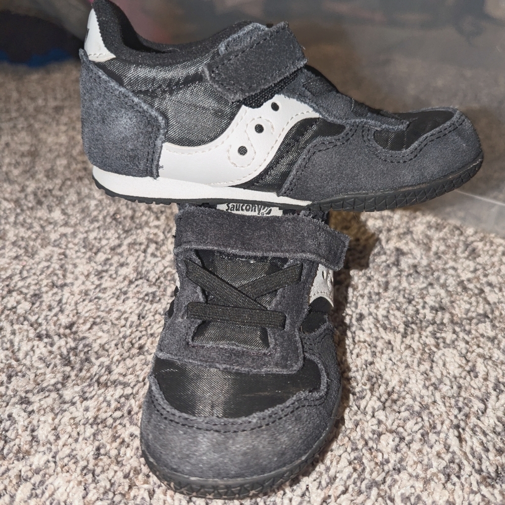 Toddler Saucony shoes size 8